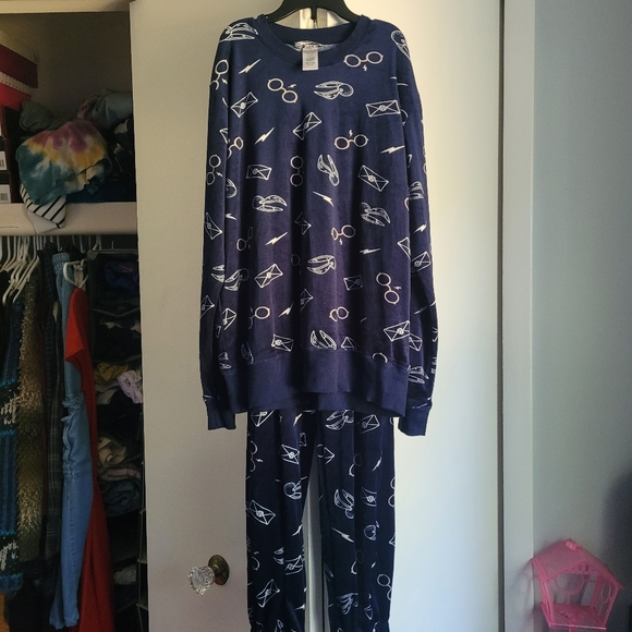 Harry Potter Jammies Wizarding World NWOT - Picture 6 of 13
